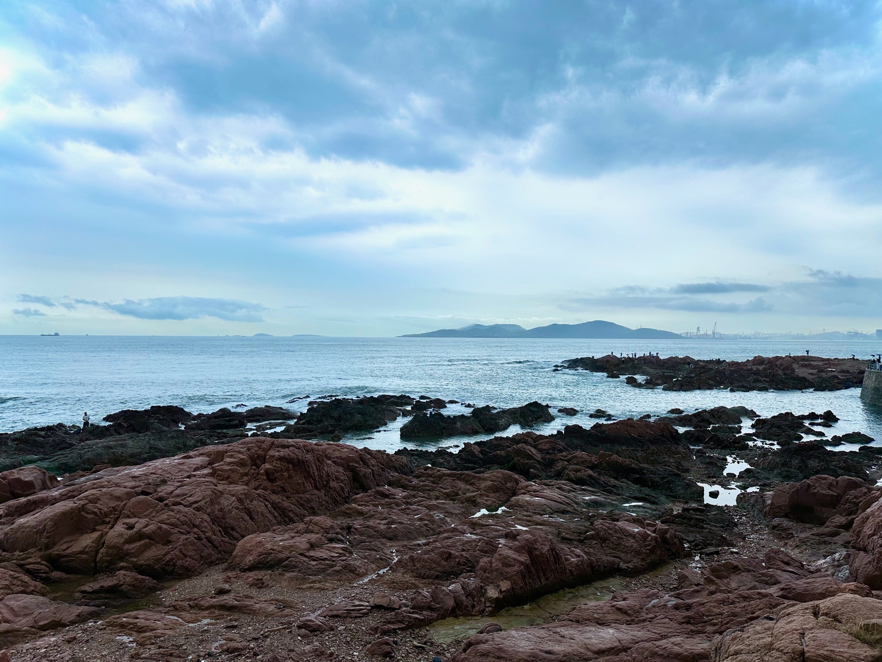 礁石海岸